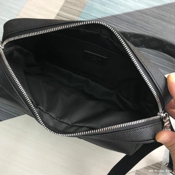 AAA Pruses Bags VUITTON OUTDOOR LOUIS MESSENGER 0804